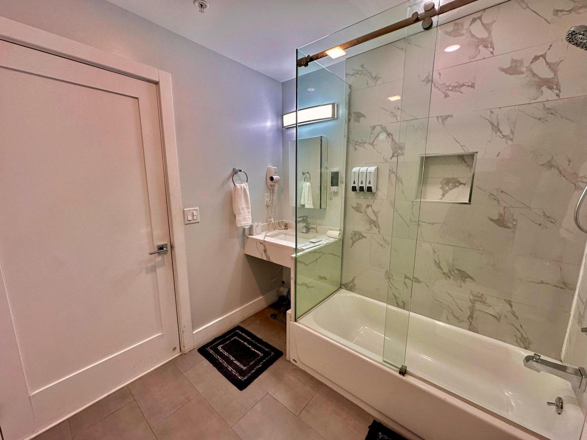 The Modern Suite - 2Br Close To Nyc Paterson Exterior foto