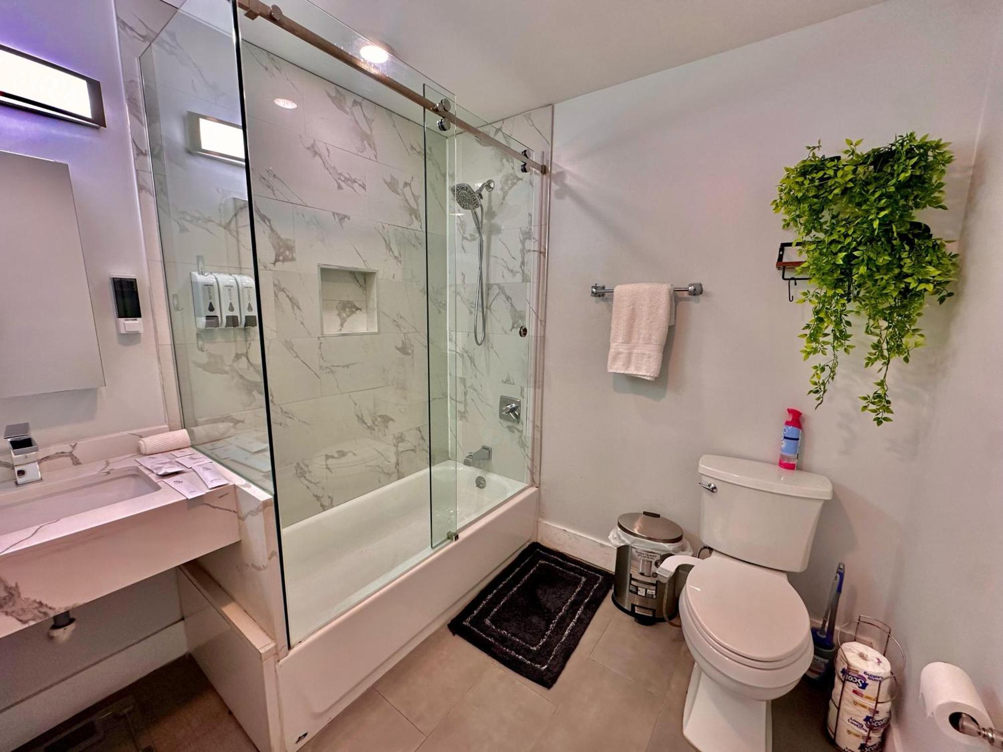 The Modern Suite - 2Br Close To Nyc Paterson Exterior foto